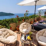 Villa Adrian