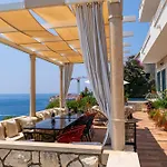 Villa Adrian